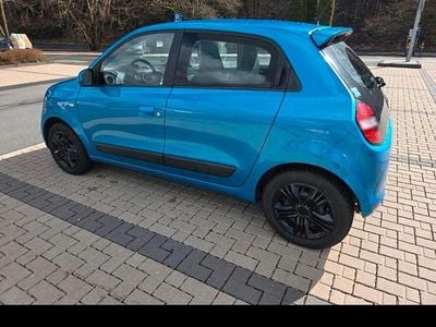 Second-hand Renault Twingo Dynamique 71 CP (52 kW) 2015 Albastru Hatchback