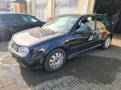 Gebraucht VW Golf IV 80 PS (58 kW) 2002 Schwarz Kleinwagen