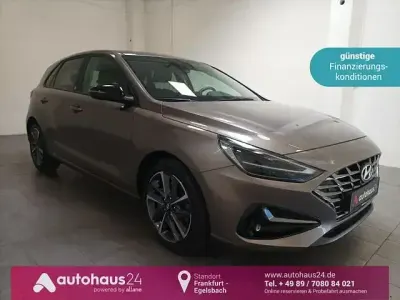Gebraucht Hyundai i30 120 PS (88 kW) 2021 Silber Limousine