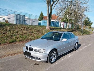 Gebraucht BMW 318 Lifestyle 150 PS (110 kW) 2005 Silber Coupé