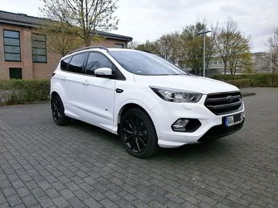 Używany Ford Kuga ST-Line 179 KM (131 kW) 2018 Biały SUV