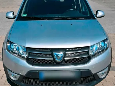 Gebraucht Dacia Sandero Stepway 90 PS (66 kW) 2014 Silber Kleinwagen