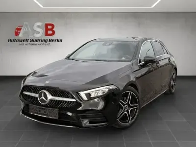 Gebraucht Mercedes A180 AMG line 136 PS (100 kW) 2019 Schwarz Limousine