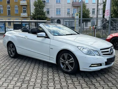 Gebraucht Mercedes E200 Avantgarde 184 PS (135 kW) 2012 Weiß Cabrio