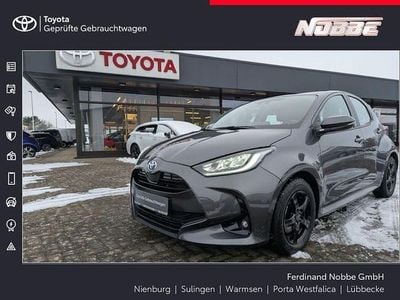 Grau metallic Gebraucht 2022 Toyota Yaris Hybrid Team Kleinwagen | 18.690 € (Guter Preis)