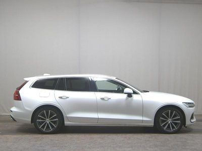 Gebraucht Volvo V60 Inscription 341 PS (250 kW) 2022 Weiss Kombi