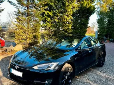 Second-hand Tesla Model S 450 kW (613 CP) 2017 Negru Hatchback