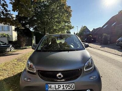 Grau Gebraucht 2016 Smart ForTwo Coupé Basis Kleinwagen | 11.500 € (Fairer Preis)