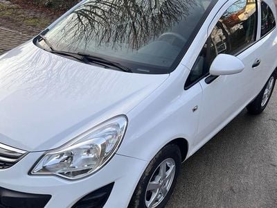 Weiß Gebraucht 2012 Opel Corsa Kleinwagen | 4.000 €