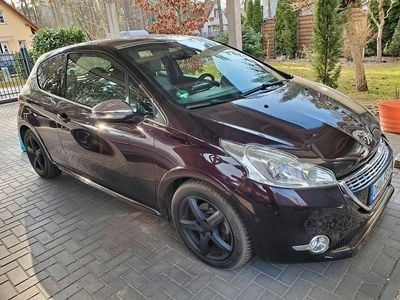 Second-hand Peugeot 208 Allure 114 CP (83 kW) 2013 Mov Hatchback