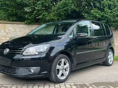 Gebraucht VW Touran Highline 140 PS (102 kW) 2011 Schwarz Van / Kleinbus
