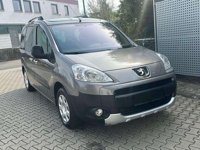 Gebraucht Peugeot Partner Family 109 PS (80 kW) 2009 Lackierung moondust/metallic Van / Kleinbus