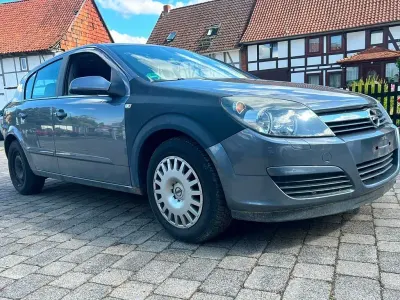 Gebraucht Opel Astra Basis 105 PS (77 kW) 2004 Grau Limousine