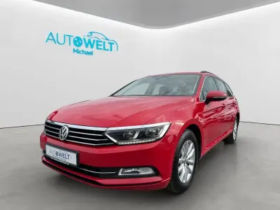 Gebraucht VW Passat 120 PS (88 kW) 2018 Rot Kombi