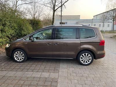 Gebraucht VW Sharan Comfortline 170 PS (125 kW) 2012 Braun Van / Kleinbus
