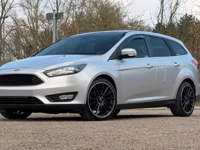 Gebraucht Ford Focus 125 PS (91 kW) 2016 Silber Kombi