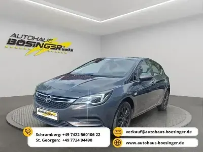 Gebraucht Opel Astra Edition 150 PS (110 kW) 2016 Plat.anthr./rogrey/0j:silbergr Limousine