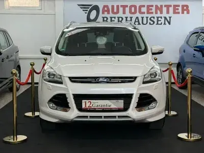 Gebraucht Ford Kuga Individual 163 PS (119 kW) 2014 Weiß SUV