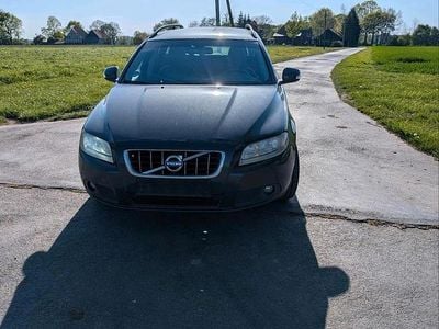 Begagnad Volvo V70 136 HK (100 kW) 2009 Grå Kombi