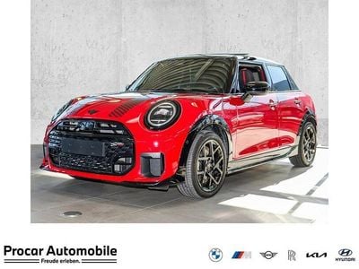 Gebraucht Mini John Cooper Works 156 PS (114 kW) 2024 Chili red ii Kleinwagen