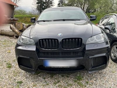 gebraucht BMW X6 M sehr schönes Auto, Motor defekt