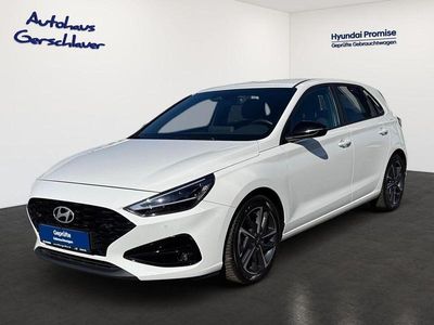 Weiss Gebraucht 2024 Hyundai i30 Advantage Limousine | 20.990 € (Fairer Preis)