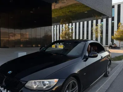 Gebraucht BMW 325 Cabriolet M Sport 218 PS (160 kW) 2011 Schwarz Cabrio