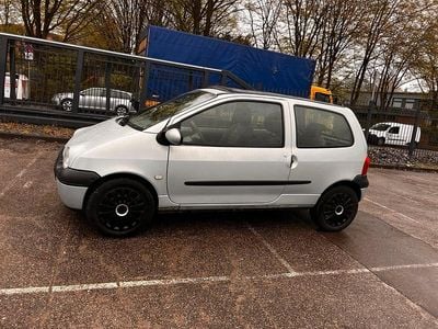 Second-hand Renault Twingo 56 CP (41 kW) 2007 Argintiu Hatchback