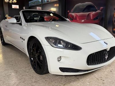 Weiß Gebraucht 2011 Maserati GranCabrio Cabrio | 35.900 € (Etwas zu teuer)