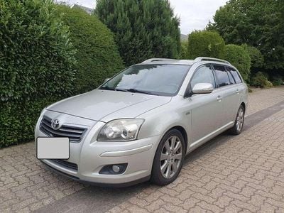 Gebraucht Toyota Avensis Executive 177 PS (130 kW) 2006 Silber Kombi