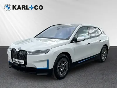 Gebraucht BMW iX 239 kW (326 PS) 2022 Alpinweiss uni SUV