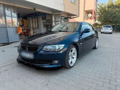 Gebraucht BMW 335 Cabriolet 306 PS (225 kW) 2011 Blau Cabrio