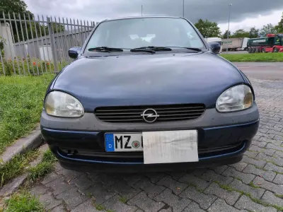 Brugt Opel Corsa 54 HK (39 kW) 1998 Blå Hatchback