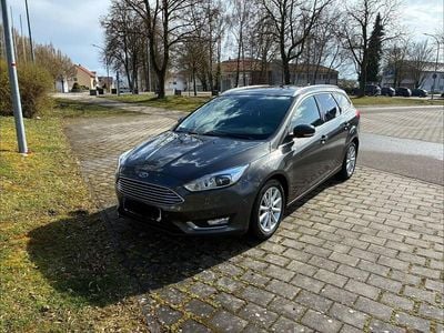 Gebraucht Ford Focus Titanium 150 PS (110 kW) 2015 Grau Kombi