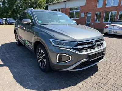 Gebraucht VW T-Roc Style 116 PS (85 kW) 2023 Grau SUV
