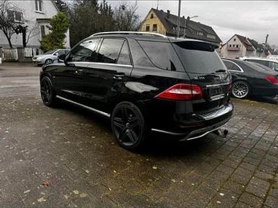 Schwarz Gebraucht 2011 Mercedes ML350 AMG SUV | 17.000 € (Etwas zu teuer)