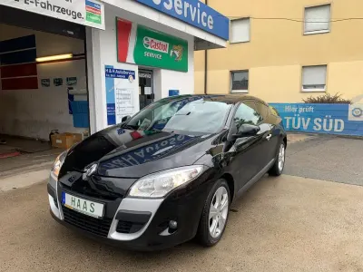 Gebraucht Renault Mégane Coupé Dynamique 131 PS (96 kW) 2010 Schwarz Coupé