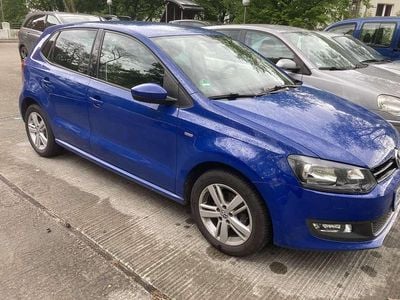 Blau Gebraucht 2013 VW Polo Life Limousine | 5.090 € (Guter Preis)