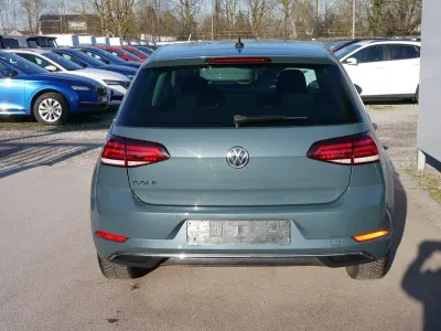 Second-hand VW Golf VII 116 CP (85 kW) 2019 Albastru