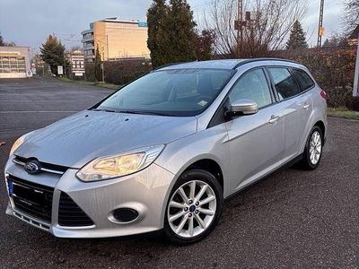 Silber Gebraucht 2013 Ford Focus Kombi | 4.999 € (Fairer Preis)