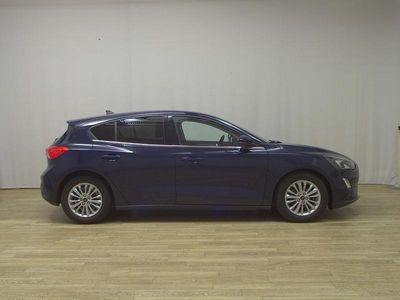 Blau Gebraucht 2020 Ford Focus Titanium Limousine | 12.580 € (Guter Preis)