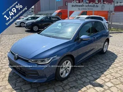 Gebraucht VW Golf VIII R 116 PS (85 kW) 2025 Anemonenblau metallic Limousine
