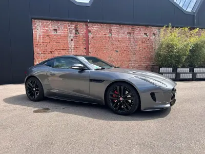 Usata Jaguar F-Type R 551 CV (405 kW) 2017 Grigio Coupé