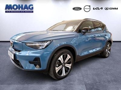 Blau Gebraucht 2022 Volvo XC40 Core SUV | 25.880 € (Guter Preis)