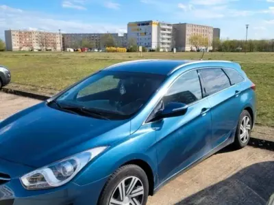 Gebraucht Hyundai i40 136 PS (100 kW) 2012 Blau Kombi