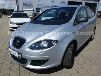 Gebraucht Seat Altea XL Comfort 105 PS (77 kW) 2008 Silber Van / Kleinbus