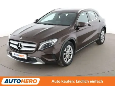 Gebraucht Mercedes GLA180 Urban 122 PS (89 kW) 2016 Orientbraun SUV
