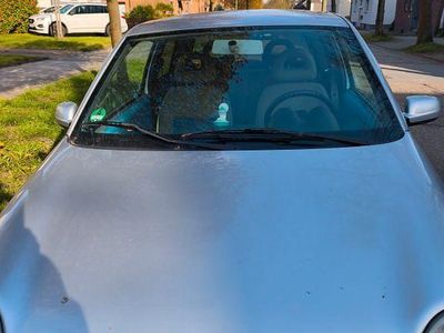 Usata VW Lupo 60 CV (44 kW) 2002 Argento Utilitaria