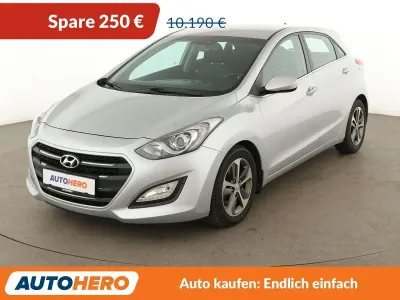 Gebraucht Hyundai i30 Trend 135 PS (99 kW) 2016 Grau Limousine