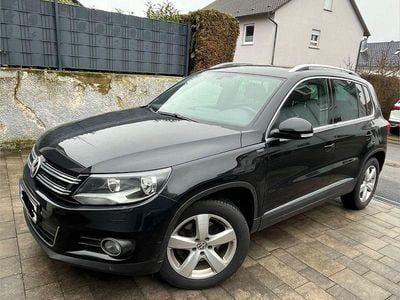 Gebraucht VW Tiguan LOUNGE 150 PS (110 kW) 2015 Schwarz SUV